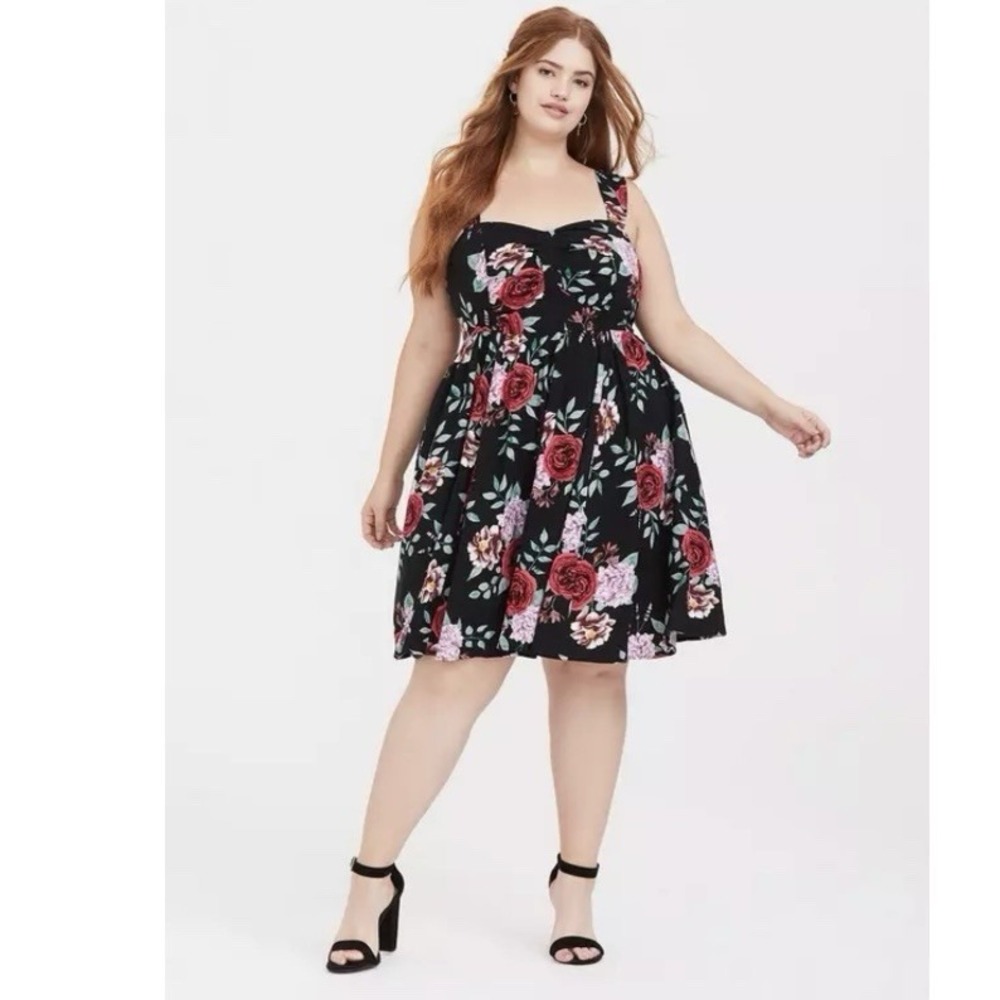 Torrid Colorful Floral Sleeveless Challis Skater Dress Size 1X Pockets